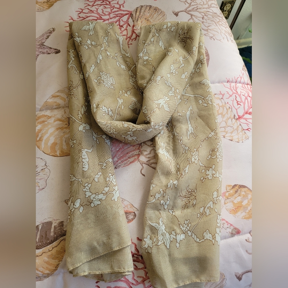 Floral print scarf